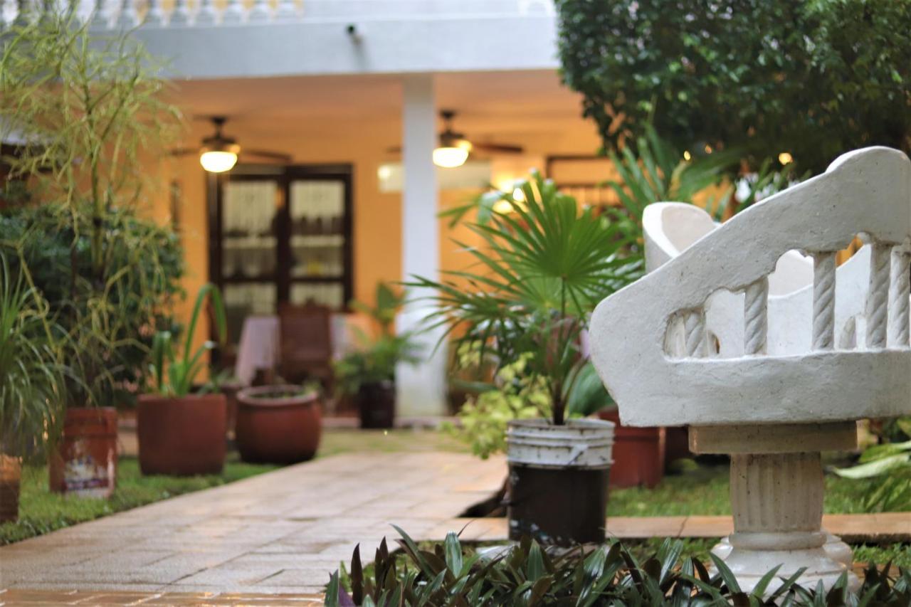 Hotel Casa Marlene Valladolid  Exterior foto